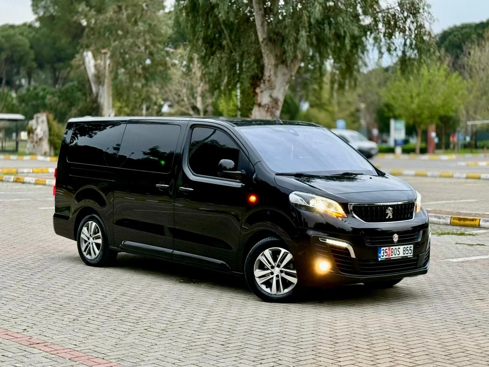 Özel Günlerinizde Şoförlü VIP Kiralama